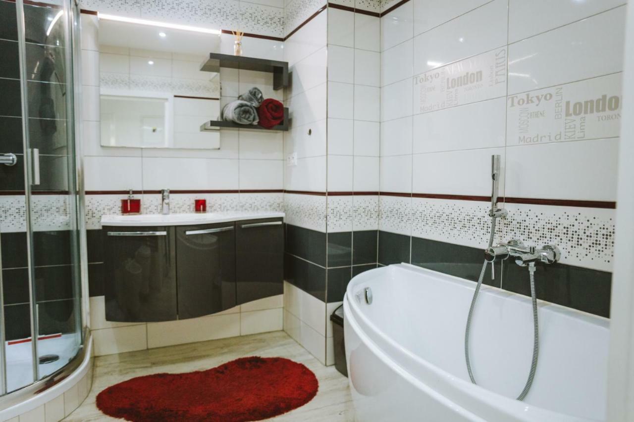 Design Apartment, The City Centre Close To The Health Spa Pöstyén Kültér fotó