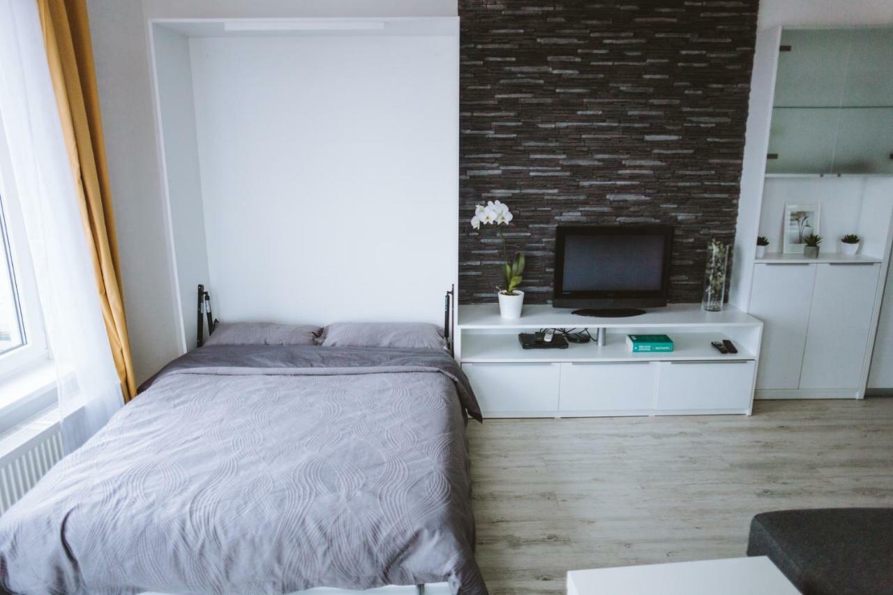Design Apartment, The City Centre Close To The Health Spa Pöstyén Kültér fotó