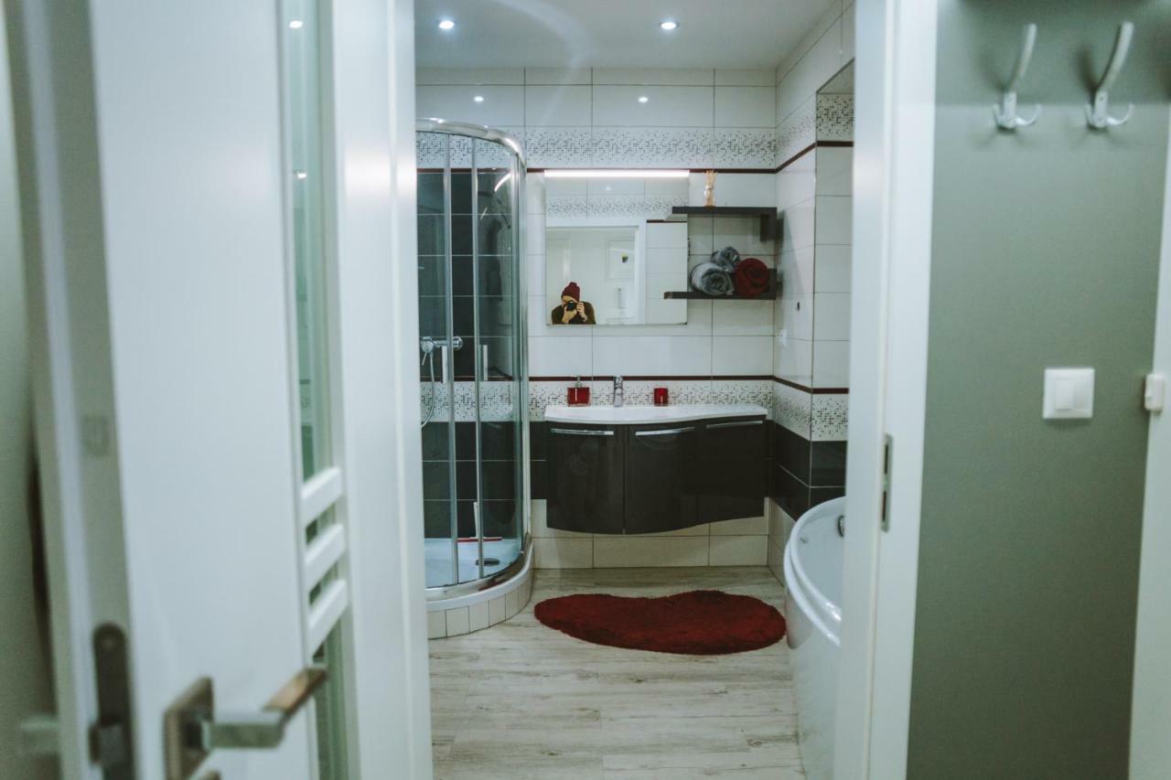 Design Apartment, The City Centre Close To The Health Spa Pöstyén Kültér fotó